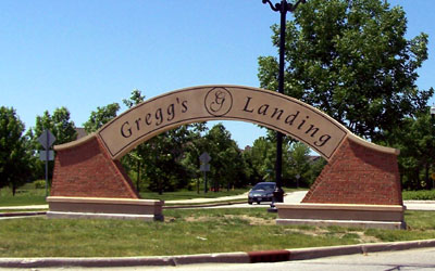 Gregg's Landing Arched Sign
